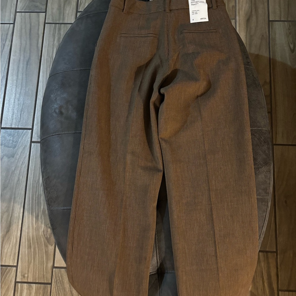 Aritzia Low-Rise the Effortless Pant (Re)ssential - Picture 6 of 11